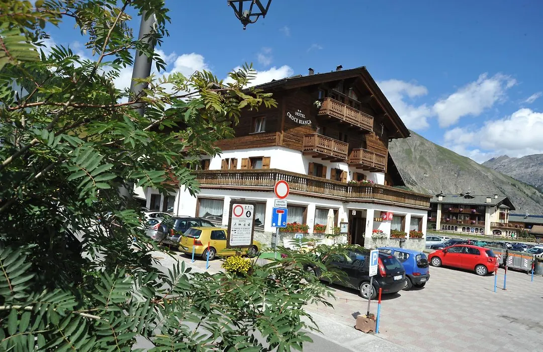 Hotel Croce Bianca-1